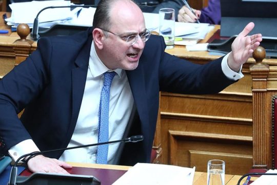 Βλαξ με πτυχίο και περικεφαλαία